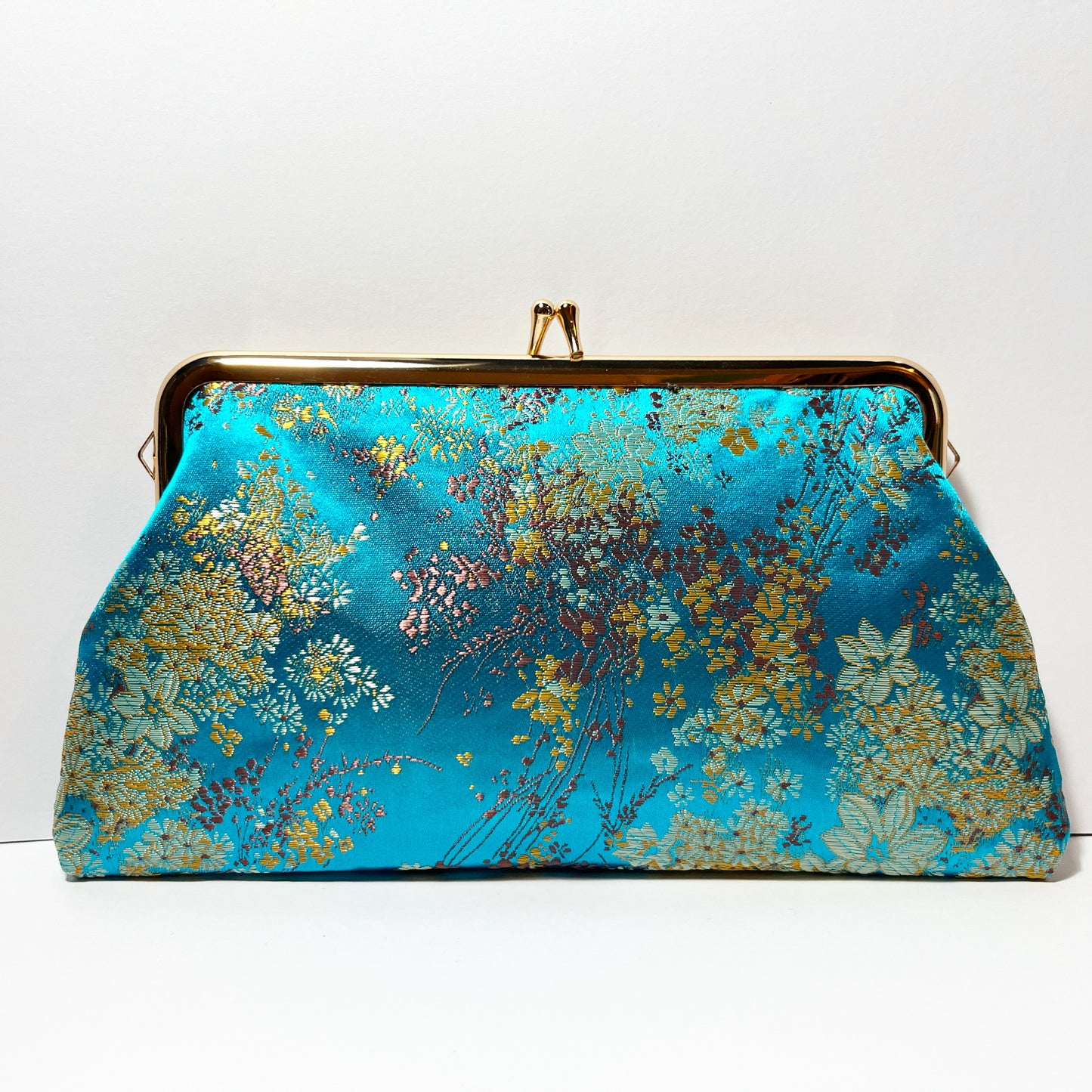 women's Eco-Luxury Handmade Rattan purse (wholesale)